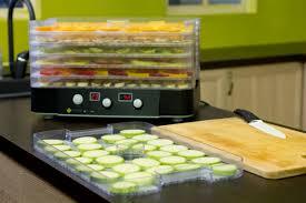 Какую мелкую кухонную технику украинцы предпочитают покупать летом: блендеры и другие «сезонные» гаджеты