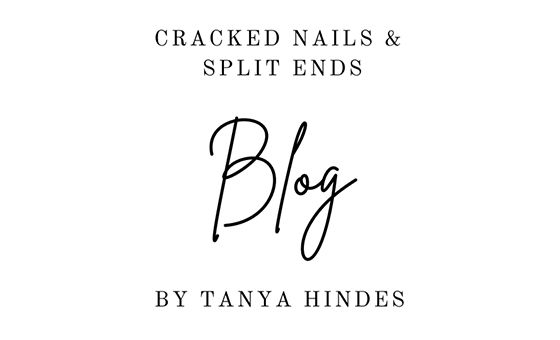 Crackednailsandsplitends.co.uk